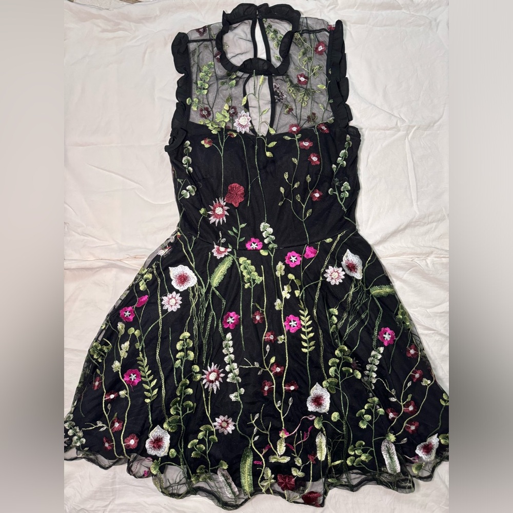 CITY STUDIO Black Sleeveless Embroidered Wildflower Cocktail Homecoming Dress